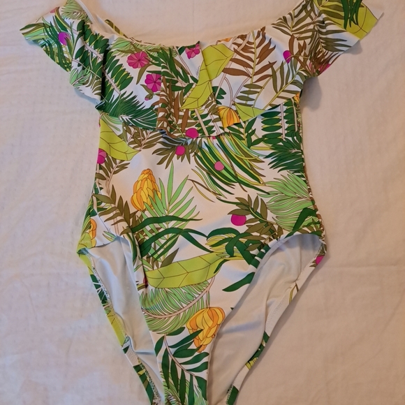 Trina Turk Other - Trina Turk 1 Piece Bathing Suit Lined Multicolored Size 8